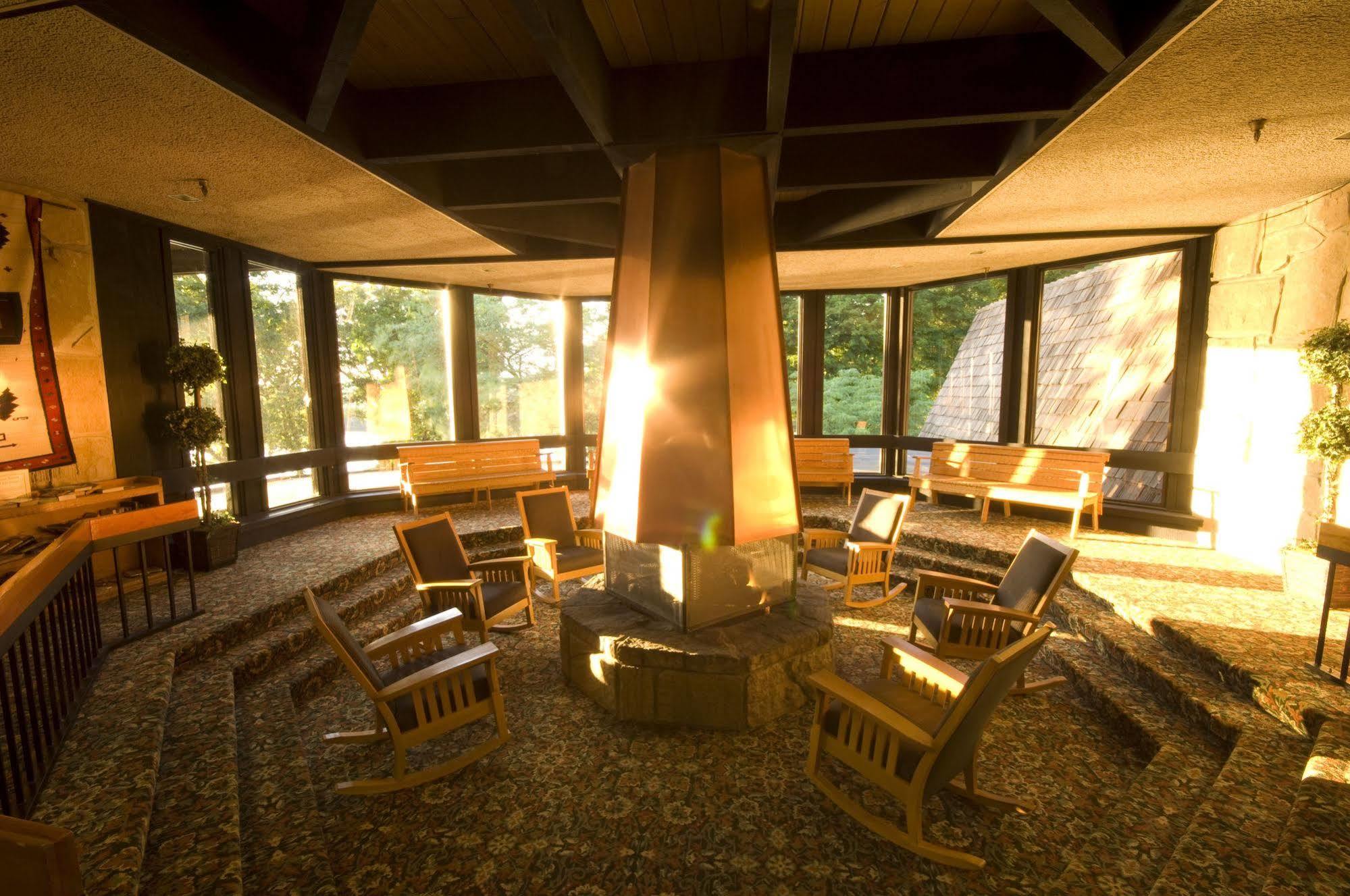 Mohican Lodge And Conference Center Perrysville 외부 사진