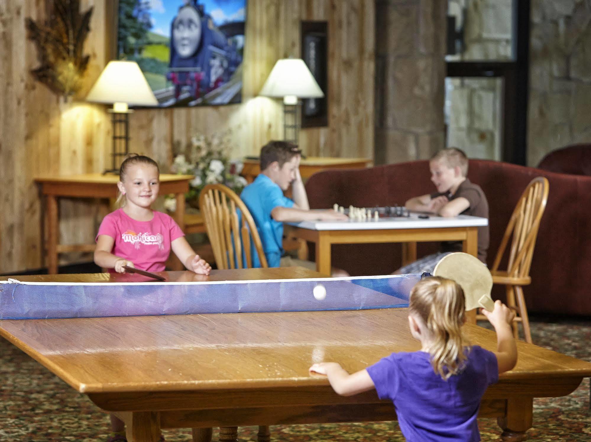 Mohican Lodge And Conference Center Perrysville 외부 사진