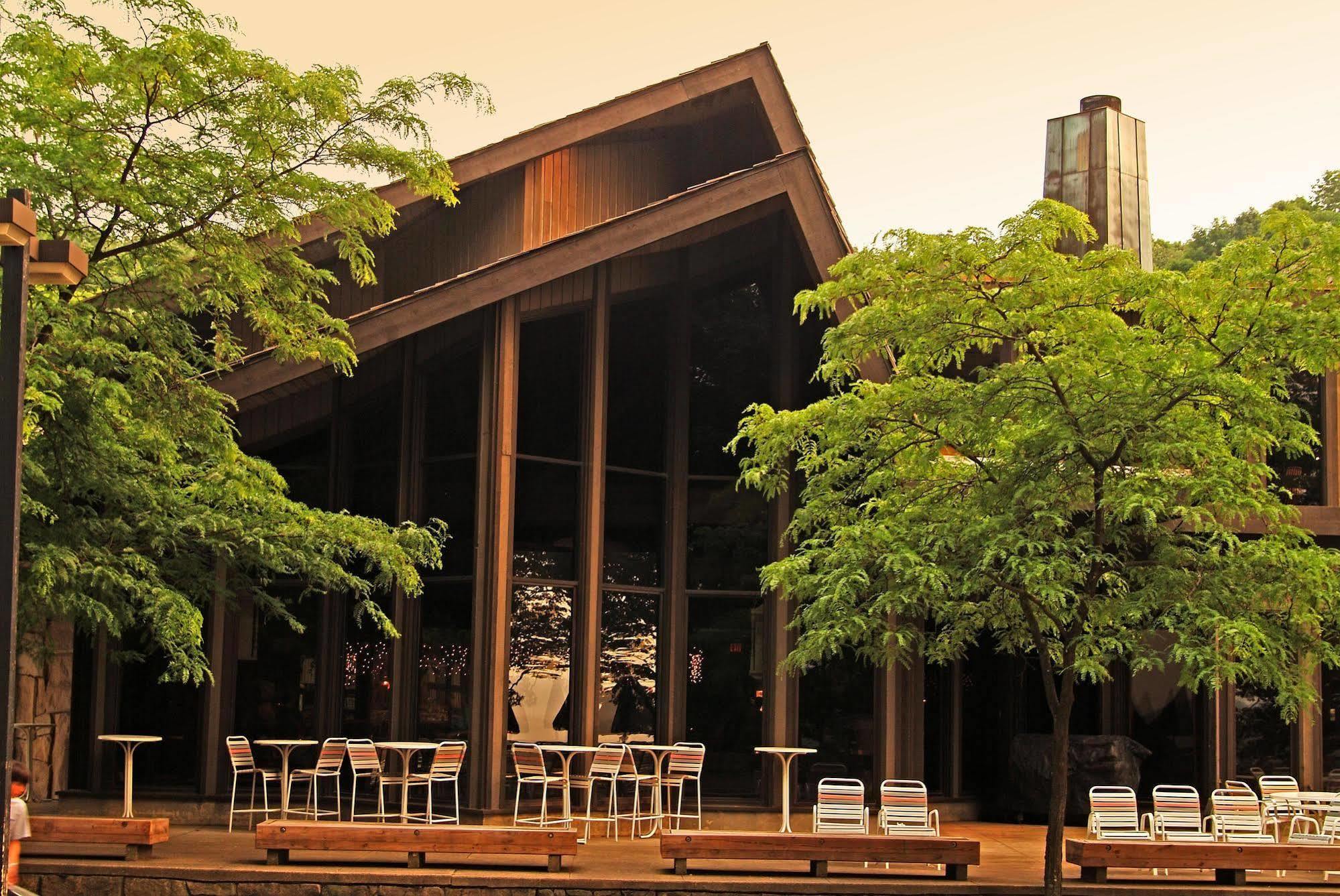 Mohican Lodge And Conference Center Perrysville 외부 사진