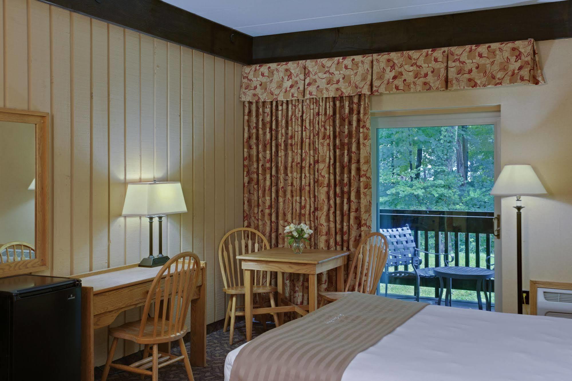 Mohican Lodge And Conference Center Perrysville 외부 사진