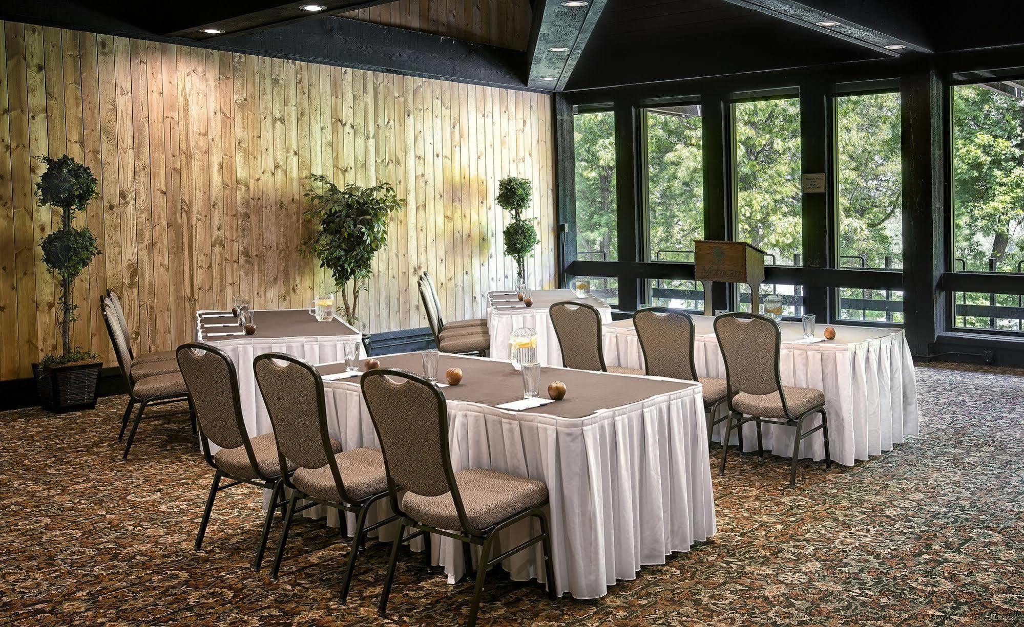 Mohican Lodge And Conference Center Perrysville 외부 사진